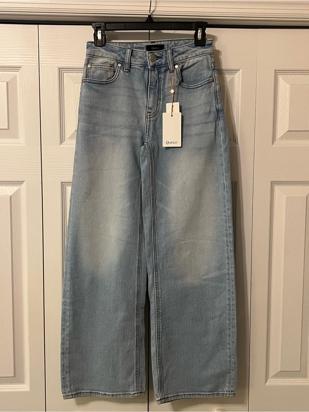 NWT! Quince Bella Stretch Relaxed Straight Jeans - cool blue size 25
